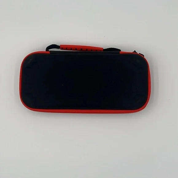 Official Nintendo Switch Carrying Case / Protective Kit & 3 Joy-Con Wrist Straps - Picture 4 of 6